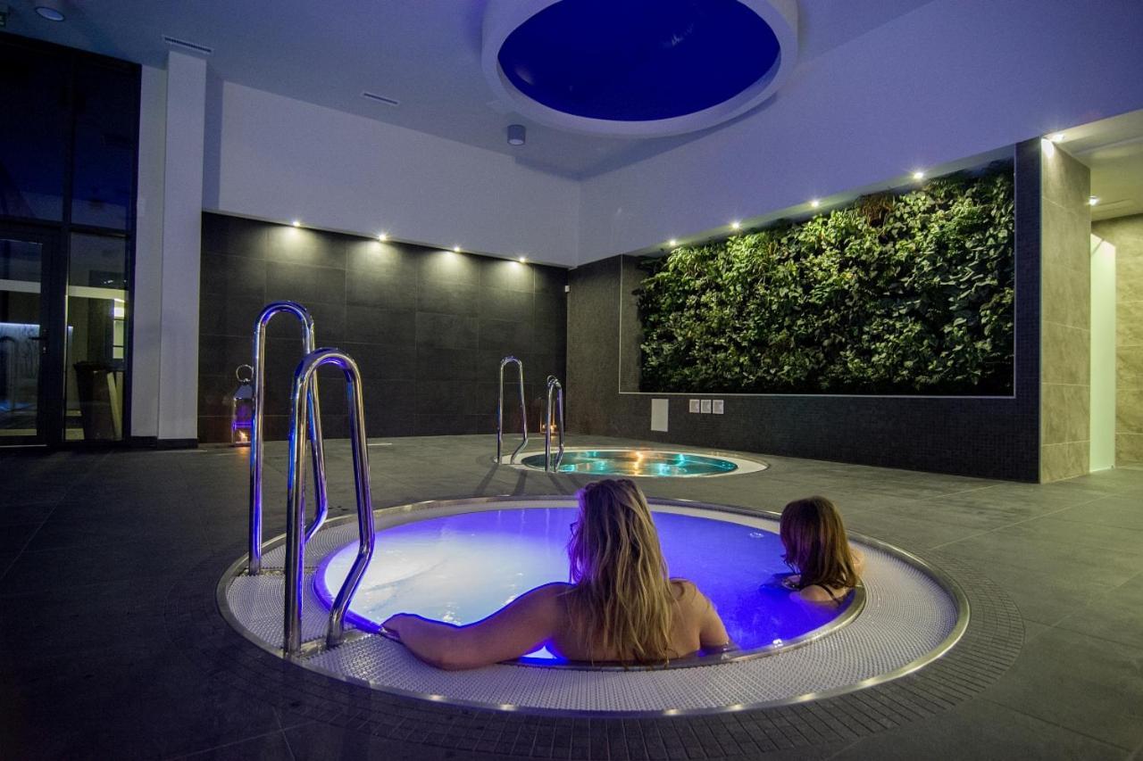 Hotel Barczyzna Medical Spa Некла Екстериор снимка